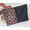 Kép 2/3 - Leopárd mintás közepes méretű neszesszer
