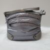 Kép 1/5 - Pufis oldaltáska cipzáros zsebekkel ezüst