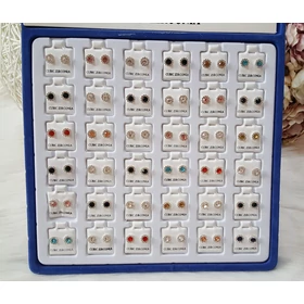 Virág alakú strasszköves bedugós fülbevaló több színben 