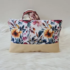 Virág mintás nagy méretű műbőr neszesszer