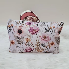 Virág mintás nagy méretű neszesszer