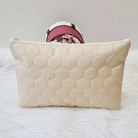 Steppelt mintás nagy méretű neszesszer vajszínű