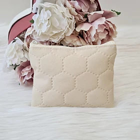 Steppelt mintás kis méretű neszesszer vajszínű