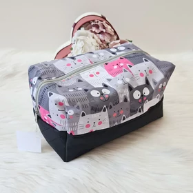 Cica mintás műbőr kozmetikai táska/sminktáska