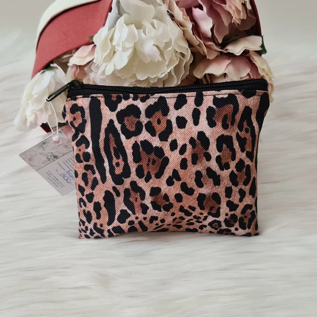 Leopárd mintás kis méretű neszesszer