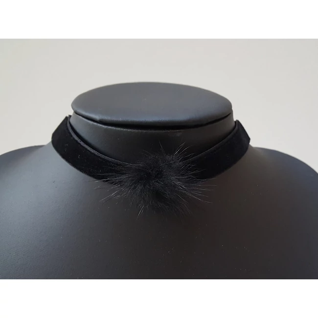 Pom pom díszes choker nyaklánc fekete