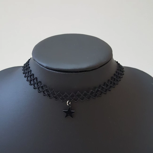 Csillag medálos choker nyaklánc