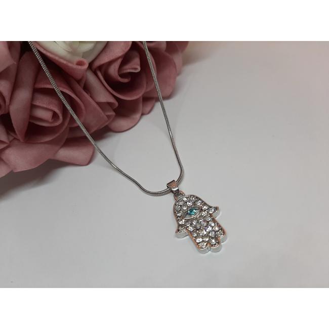 Hamsa kéz medálos ezüst színű nyaklánc, strasszkövekkel díszítve