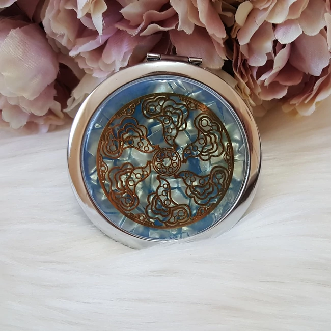 Virág mintás kézitükör